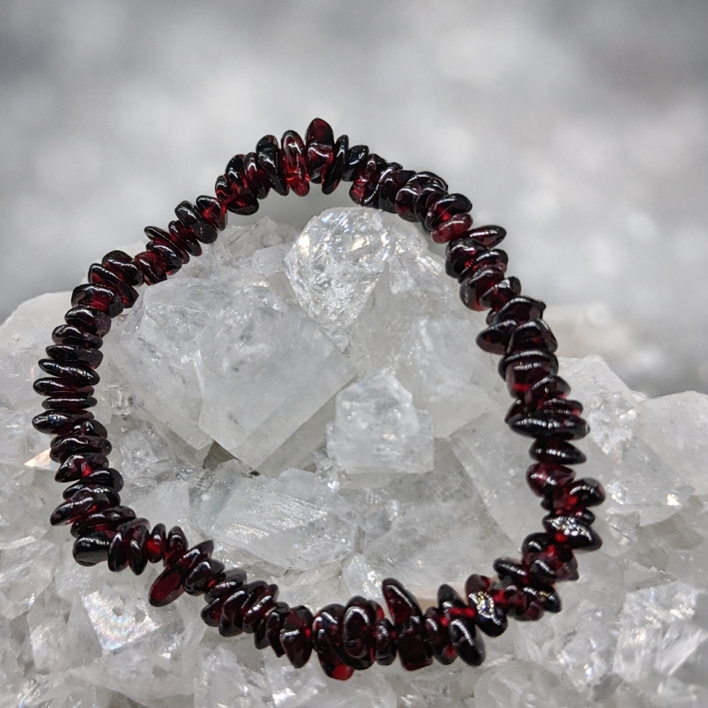 Garnet Chip Bracelet – Passion, Strength & Positive Attraction